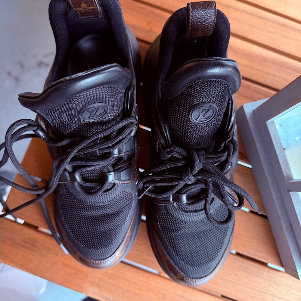 Louis Vuitton Women’s Black Sneakers